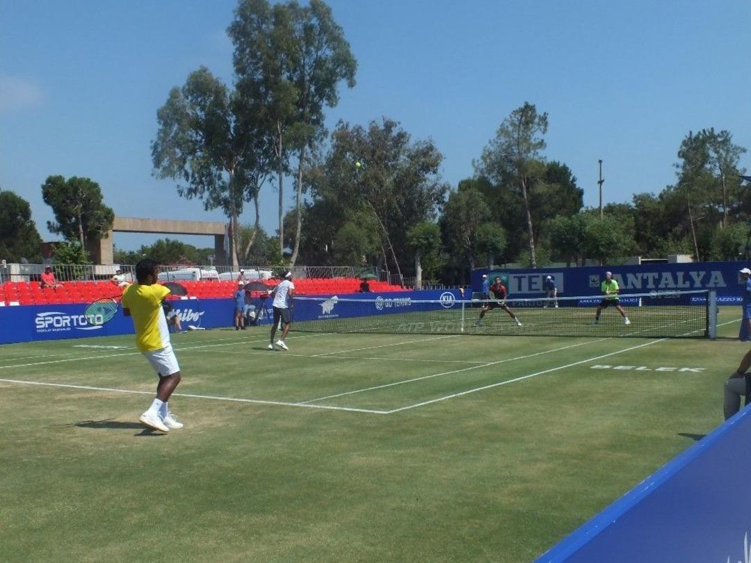 Teklerde Yarı Final Eşleşmeleri, &Ccedil;iftlerde De Final Belli Oldu