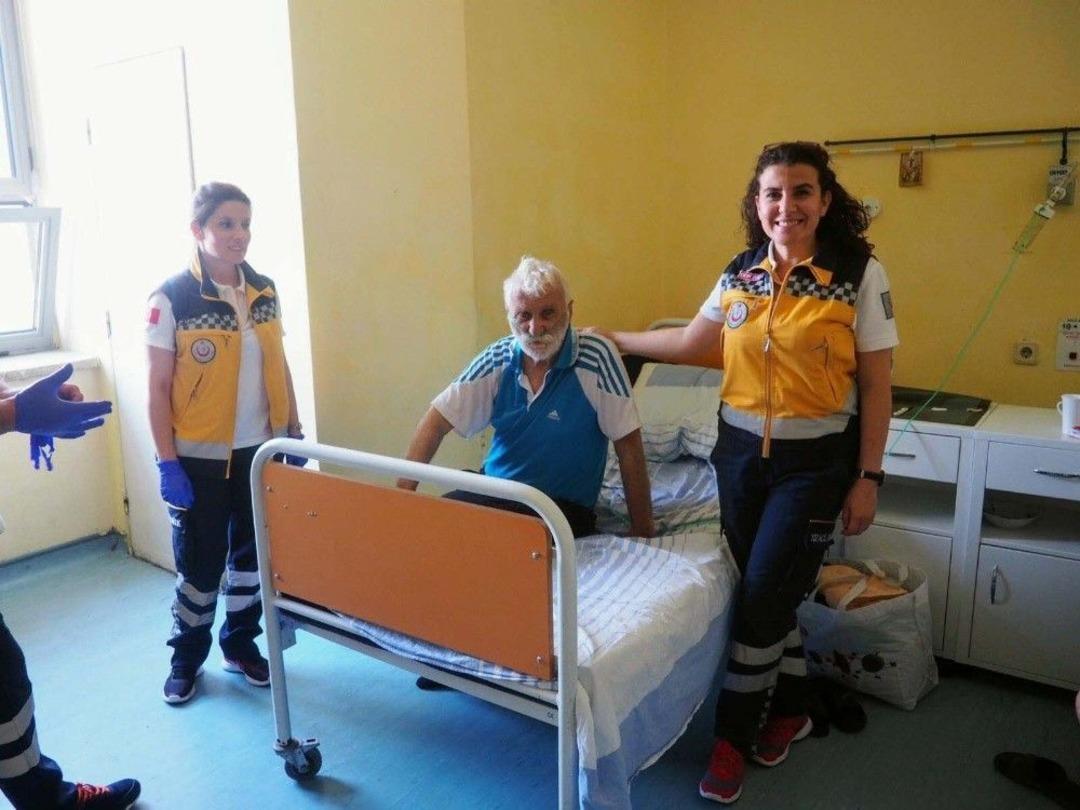 Bir Telefonla Hi&ccedil; D&uuml;ş&uuml;nmeden Bin Kilometre Yol Yapıp, 2 &Uuml;lke Ge&ccedil;tiler