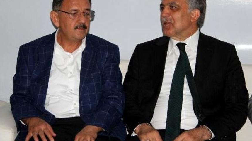 11. Cumhurbaşkanı G&uuml;l'den, Bakan &Ouml;zhaseki'ye Taziye Ziyareti