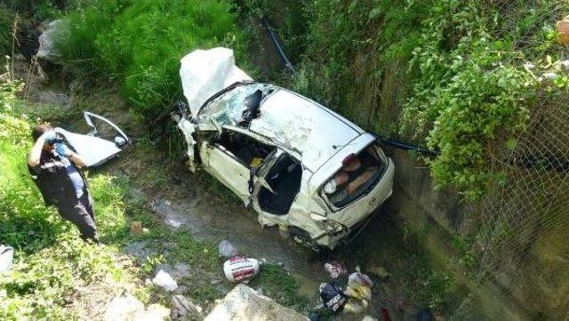 Tatilden Dönen Eşleri Trafik Kazası Ayırdı