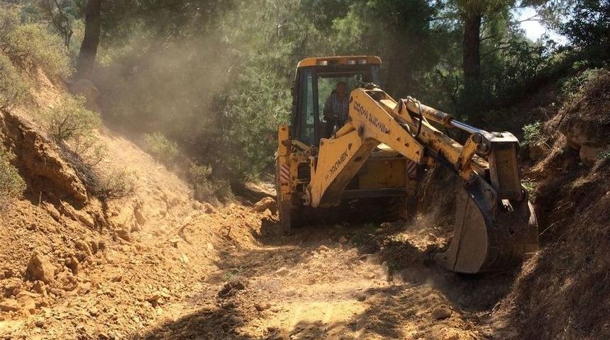 Burhaniye&rsquo;de Kırsal Mahallelerin Yayla Yolları Bakıma Alındı