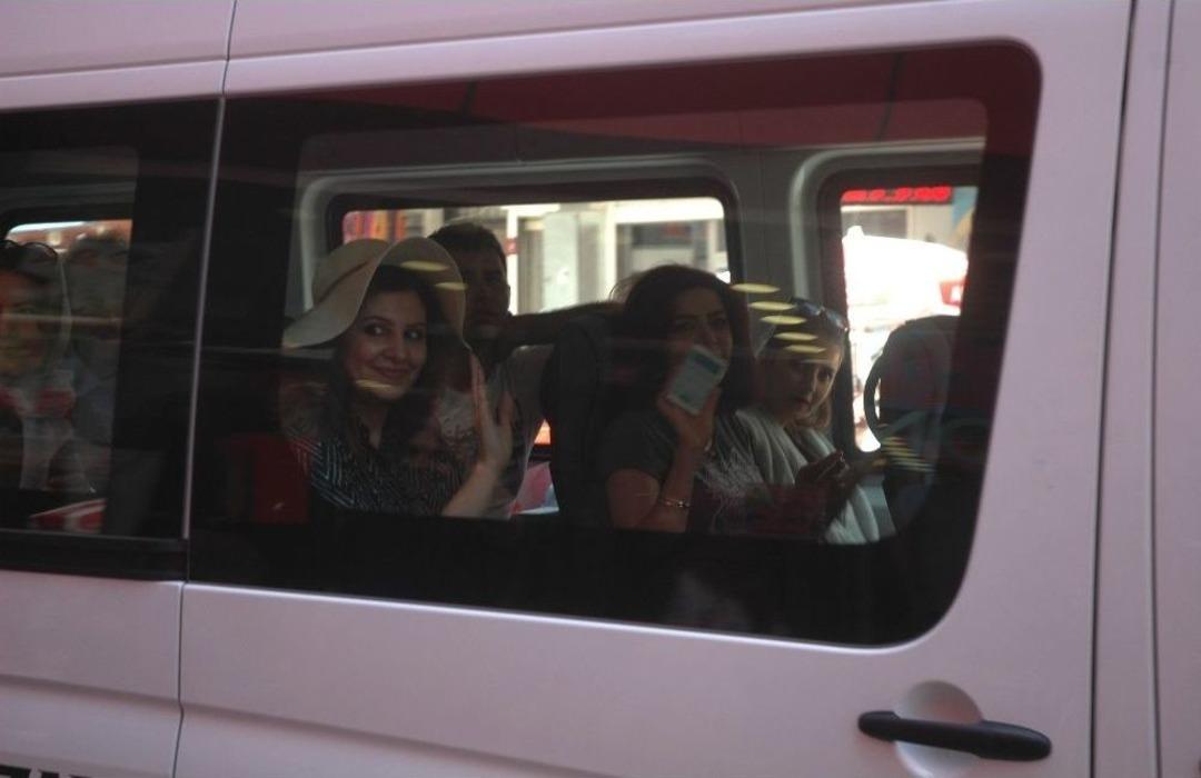 İranlı Turistler D&ouml;n&uuml;ş Yolunda