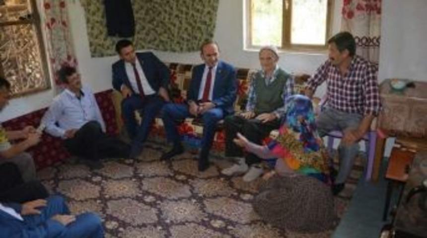 Başkan Ve Kaymakam&rsquo;dan Şehit Ailelerine Ziyaret