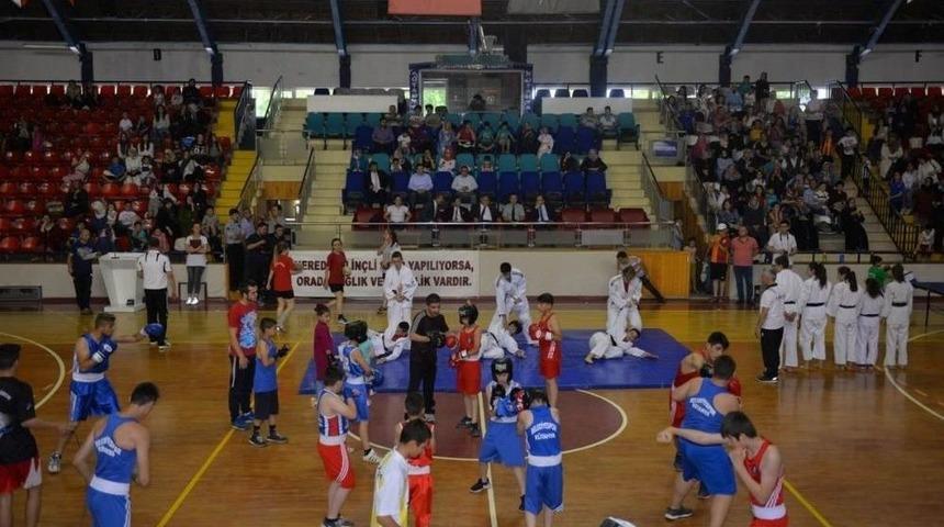 K&uuml;tahya&rsquo;da Yaz Spor Okulları Başladı