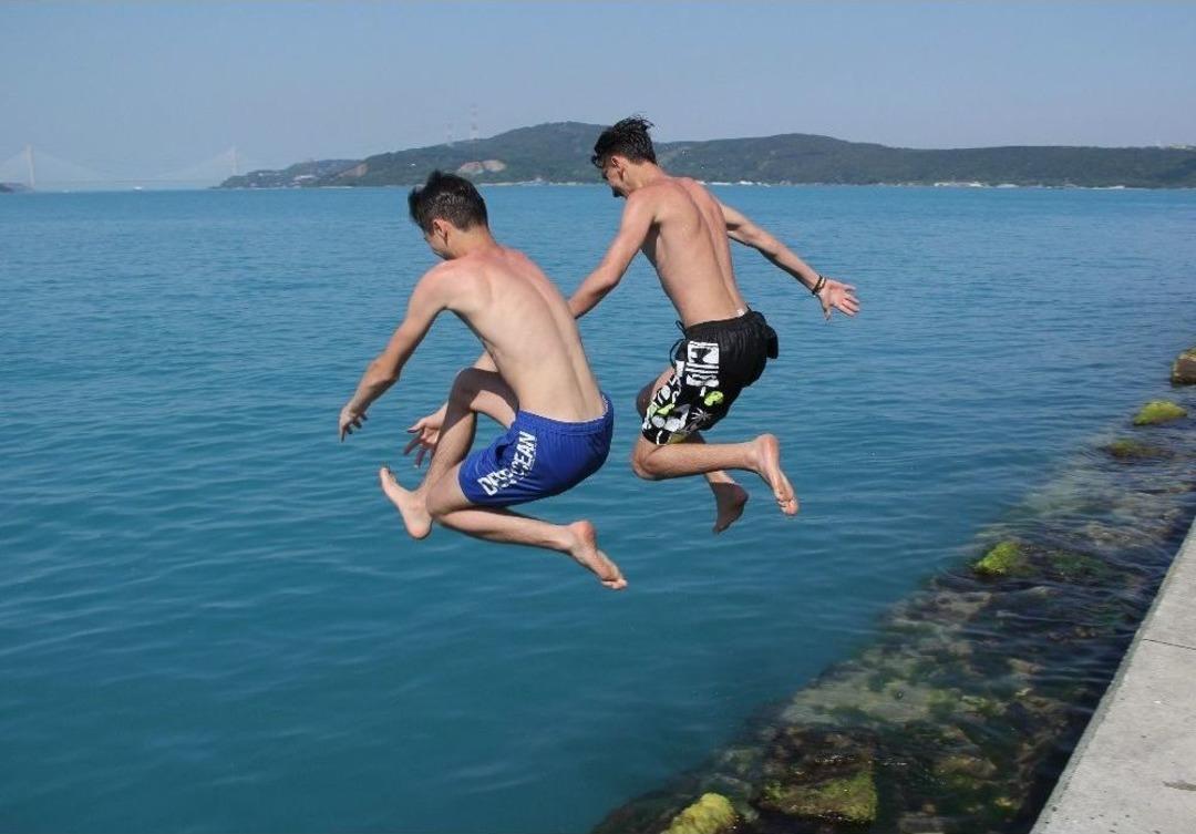 Termometreler 40 Dereceyi G&ouml;sterdi, İstanbullular Kavruldu