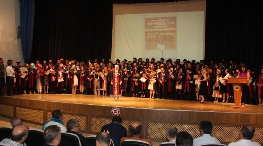 Fırat Tıp 29. D&ouml;nem Mezunlarını Verdi