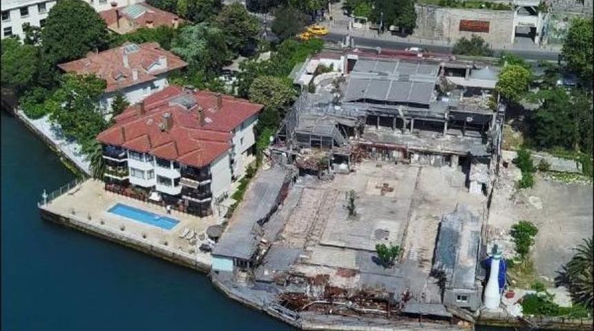 Reina'nın Enkazı Kalktı, Suada Enkazı Duruyor