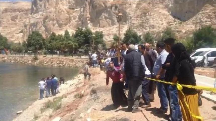 Fırat Nehri'nde Yüzen 3 Suriyeli Kayboldu