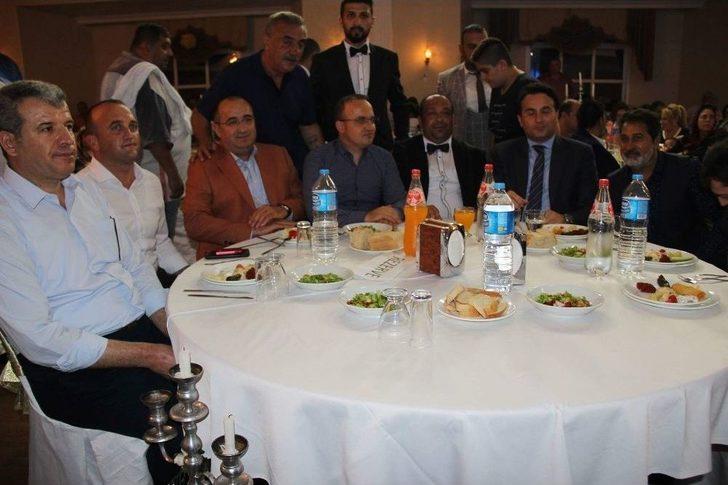 Mine Koşan Biga’da Düğünde Sahne Aldı G4