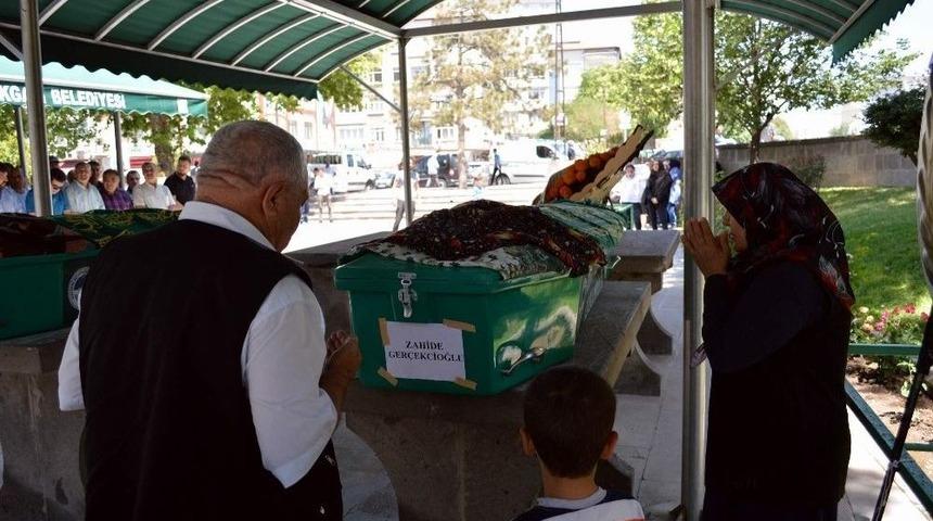 Kazada Hayatını Kaybeden İki Kişi