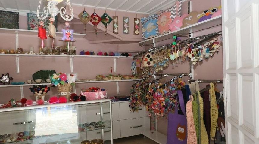 &rsquo;şeker Eserler&rsquo; G&ouml;r&uuml;c&uuml;ye &Ccedil;ıktı