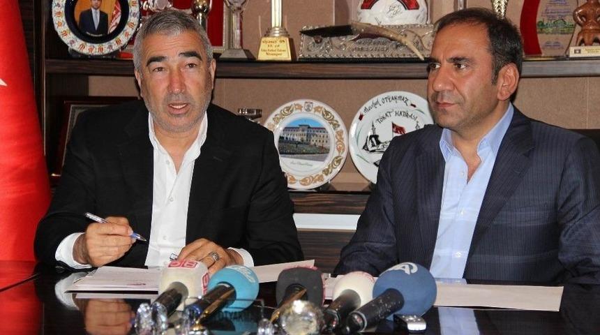Sivasspor, Samet Aybaba İle S&ouml;zleşme Yeniledi