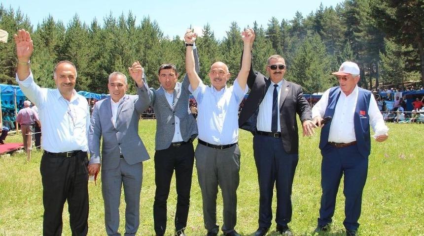 Milletvekili Ilıcalı&rsquo;dan Asfalt S&ouml;z&uuml;