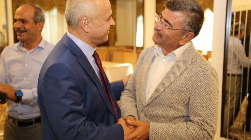 Niğde Belediye Başkanı Faruk Akdoğan’dan Vali Peynircioğluna Veda Yemeği