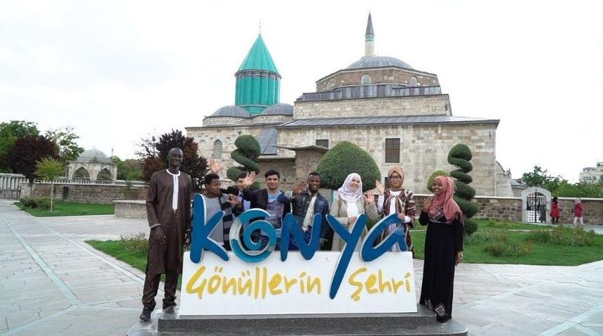 G&ouml;n&uuml;ll&uuml; El&ccedil;iler Tv Programı Necmettin Erbakan &Uuml;niversitesinde