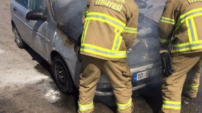 Seyir Halindeki Araç Yandı