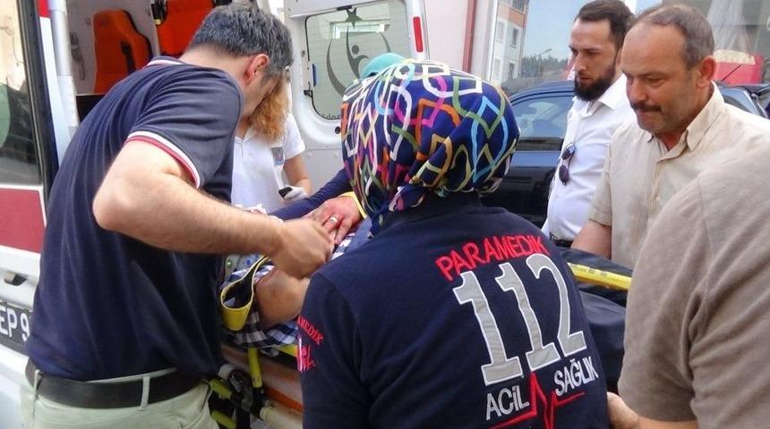 &Ouml;d&uuml;n&ccedil; Aldığı Motosikletle 10 Metre Sonra Kaza Yaptı