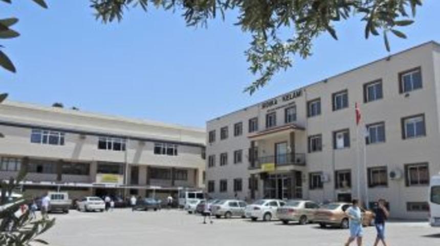 &Ccedil;eşme&rsquo;de Lisenin Taşınma S&ouml;ylentisi Tepkilere Yol A&ccedil;tı