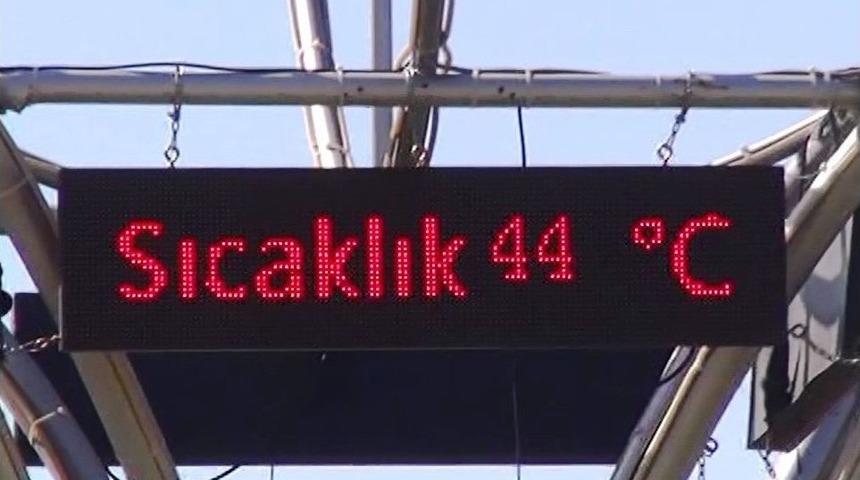 Manisa&rsquo;da Termometreler 44 Dereceyi G&ouml;sterdi