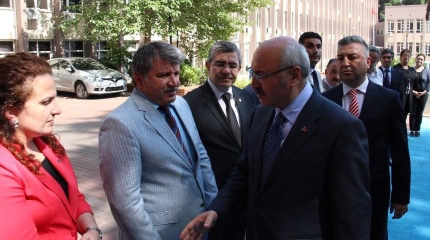 Vali K&ouml;şger G&ouml;reve Başladı