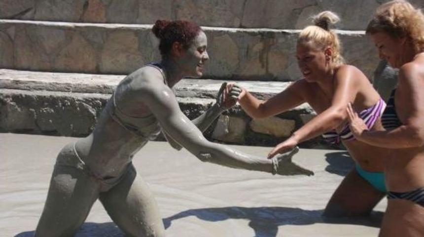 Ortaca'da Sokaklar Boşaldı Plajlar Doldu