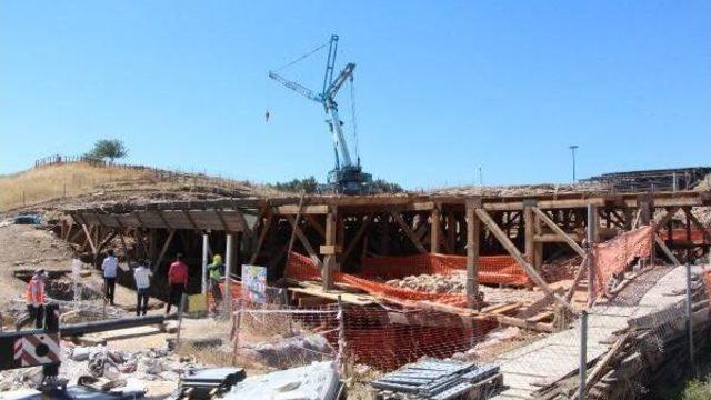 Göbeklitepe'nin Üzeri Çatıyla Örtülüyor