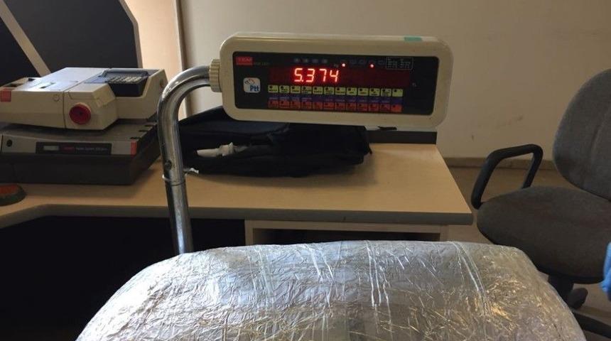 Polisin Dikkati Esrarı Yakalattı