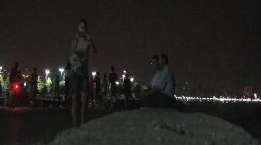 Sıcaktan Bunalan İstanbullular Akşam Sahillere Koştu