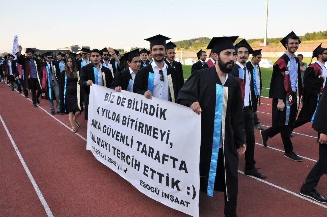 Esog&uuml;&rsquo;de Mezuniyet Coşkusu