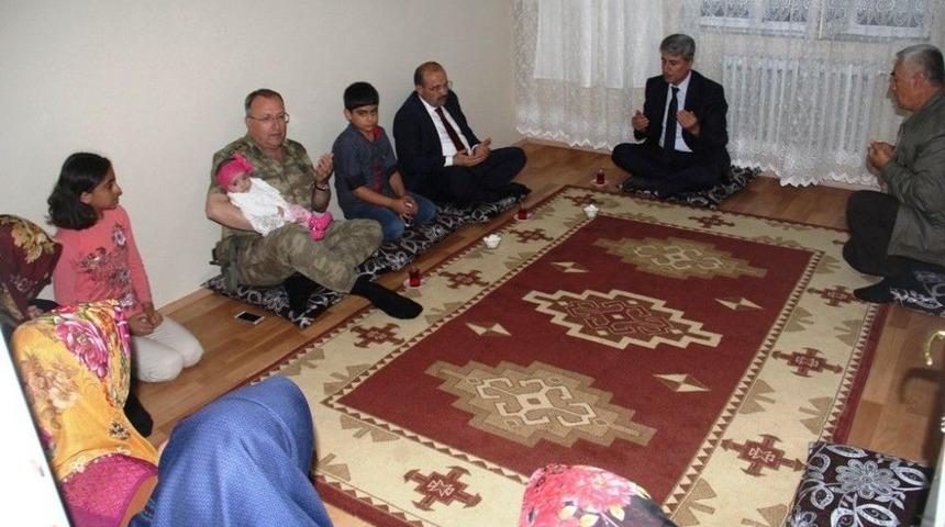 Vali Ustaoğlu&rsquo;ndan Şehit Ailesine Ziyaret