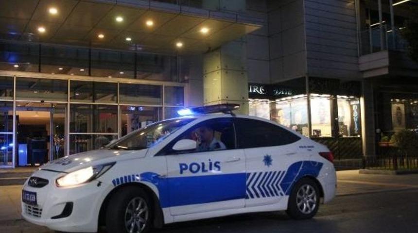 Bakırk&ouml;y'de Kuyumcu Soygunu