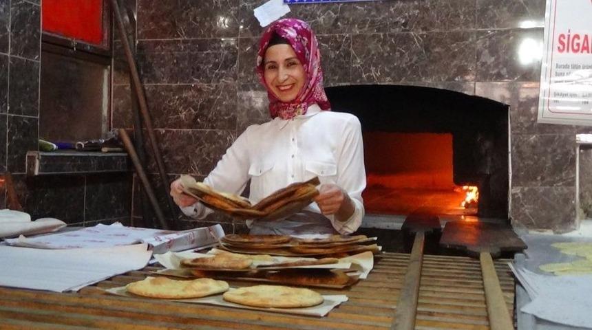 Hem Ev Hanımı, Hem Patron