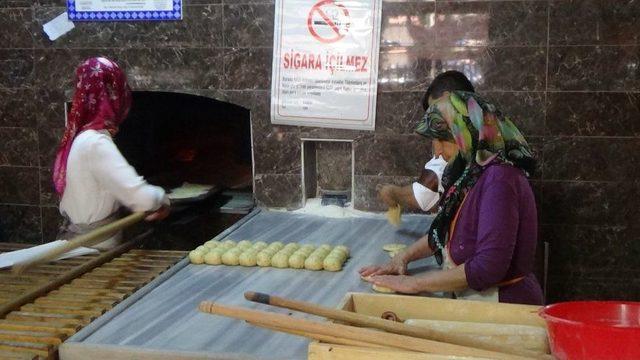 Hem Ev Hanımı, Hem Patron 1