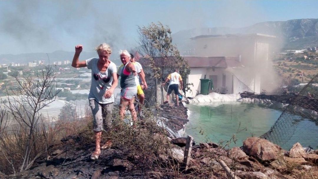 Alanya&rsquo;daki Orman Yangını 24 Saattir Devam Ediyor