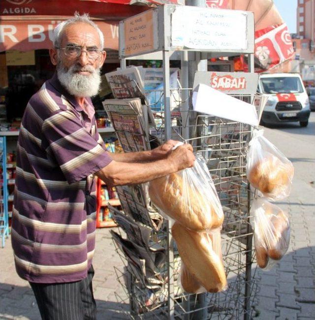 "askıda Ekmek"le Fakiri Doyuruyor 3