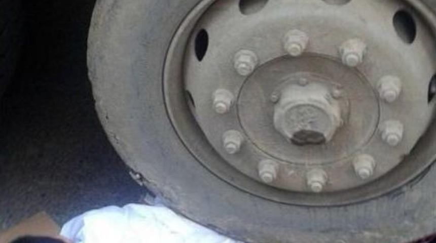 Hafriyat Kamyonun Altında Kaldı, Şans Eseri Kurtuldu