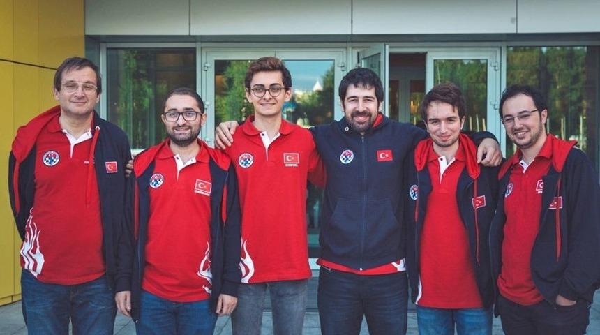 Satran&ccedil;ta İzmir&rsquo;in Gururu Oldu
