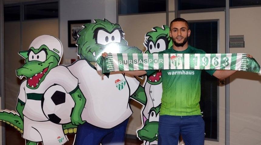 Barış Yardımcı, Bursaspor&rsquo;a İmzayı Attı