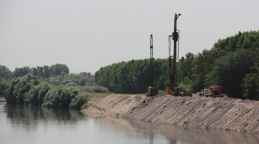 Meri&ccedil; Nehri Yatağı Tam Gaz Temizleniyor
