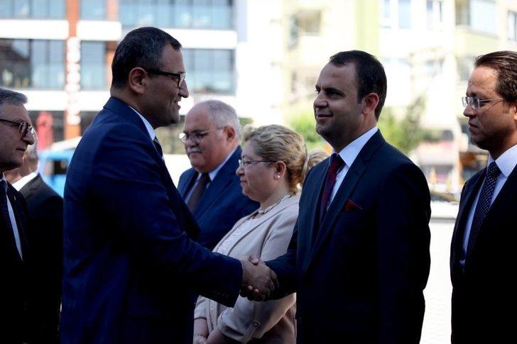 Giresun Valisi Harun Sarıfakıoğulları Görevine Başladı G4