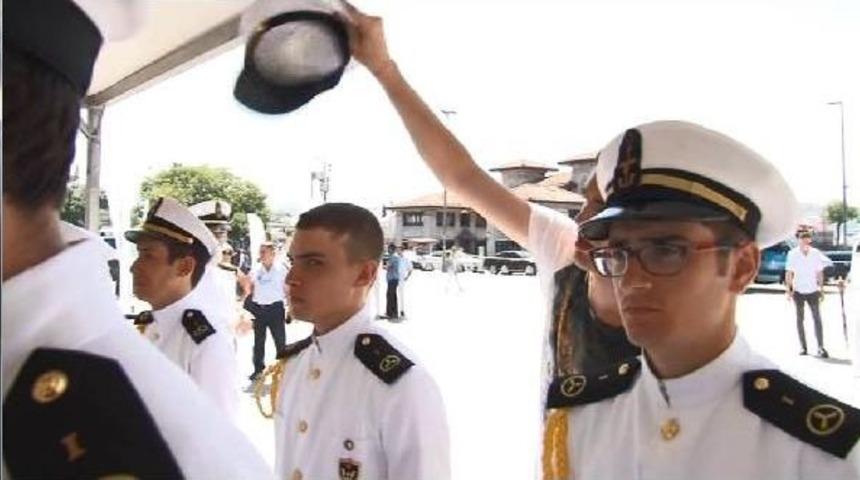 Kabotaj Bayramı Kutlamalarında Sıcakla M&uuml;cadele Ettiler