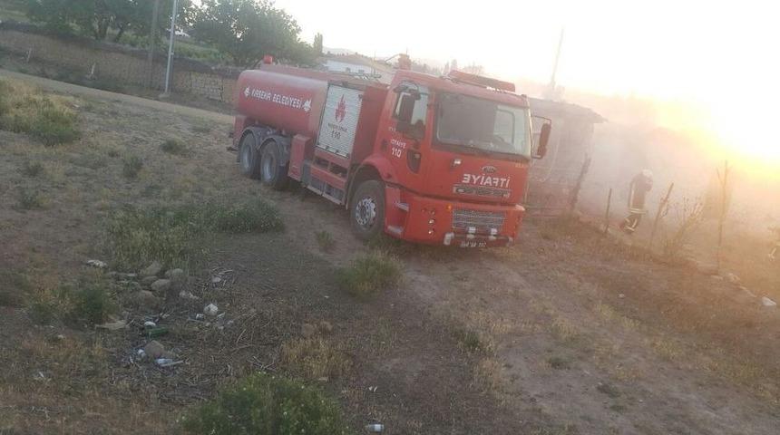 Evi Yanan K&ouml;yl&uuml;ye Yeni Evi İmece Usul&uuml; İle Yapılacak