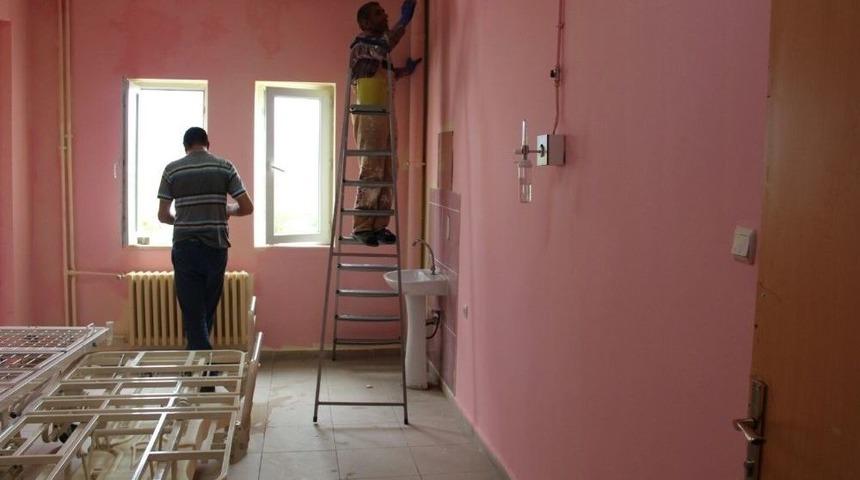 &Ccedil;aldıran Devlet Hastanesinde Onarım