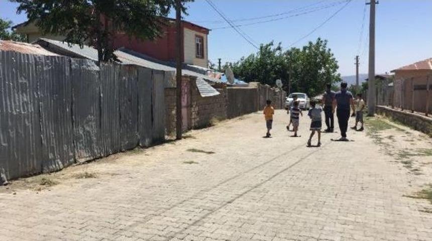 Silahlı Saldırıda &Ouml;ld&uuml;r&uuml;len Ak Parti Lice İl&ccedil;e Başkan Yardımcısı Mercan Toprağa Verildi