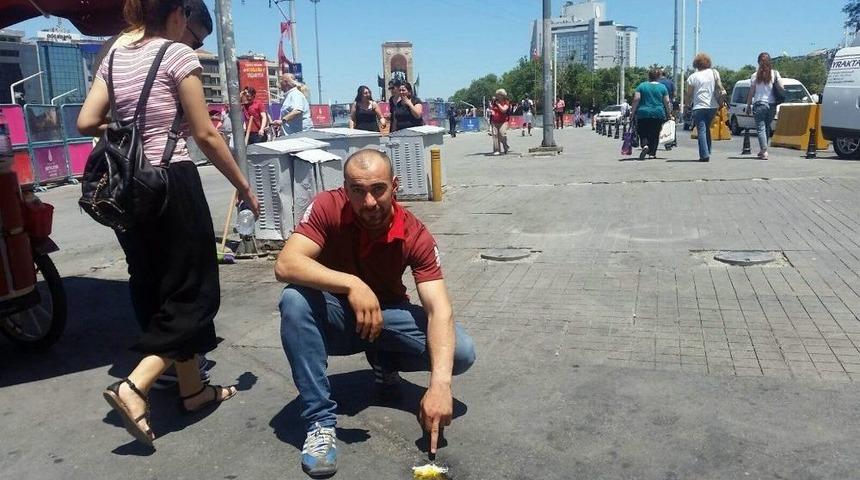 İstanbul&rsquo;da Asfalta Yumurta Pişiren Sıcak