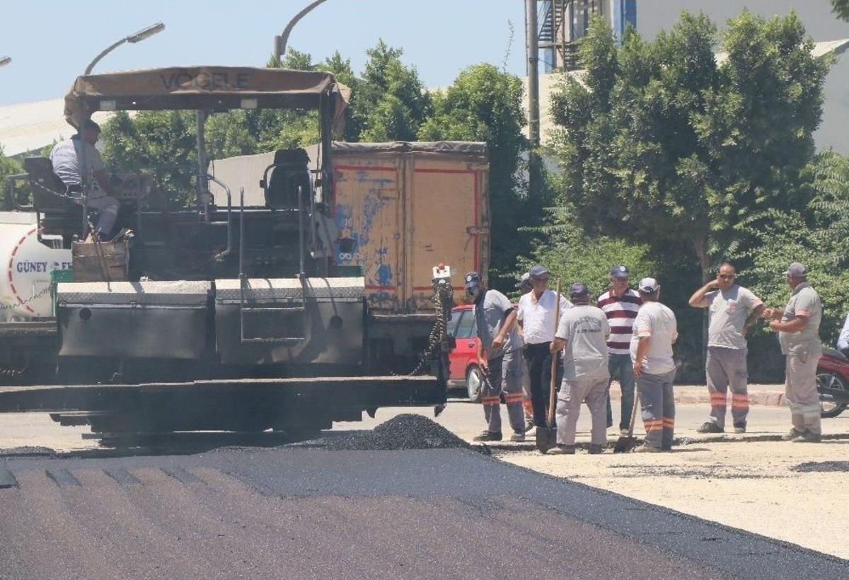 (&ouml;zel Haber) Asfalt İş&ccedil;ilerinin &Ccedil;&ouml;l Sıcağında Ekmek M&uuml;cadelesi