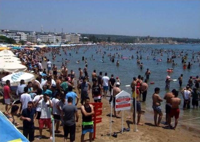 Mersin'de Sıcak Hava Bunalttı, Sahiller Doldu