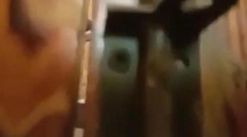 Pansiyon Sahibine Anahtar Deliğinden R&ouml;ntgencilik Şu&ccedil;laması