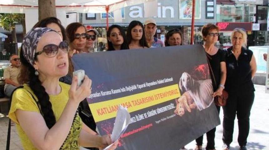 Hayvan Hakları S&ouml;zc&uuml;lerinden Yasa Tasarısına Tepki