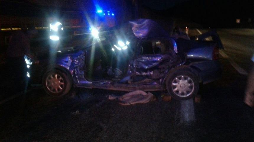 Otomobil Park Halindeki Tıra &Ccedil;arptı